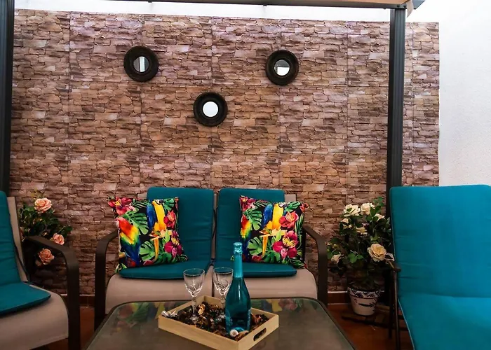 Sh Piluca'S Home. Moderno Apartamento Con Patio Cádiz