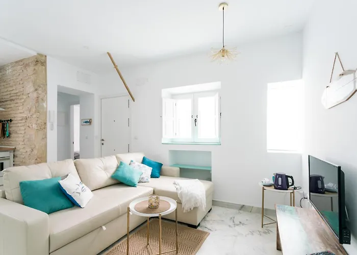 Apartamento Ático con terraza junto a la playa de La Caleta Cádiz