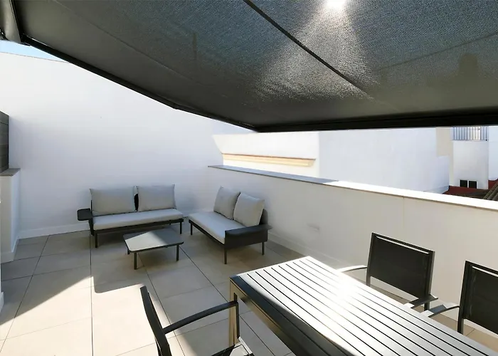 Villar Suites By Cadiz4Rentals