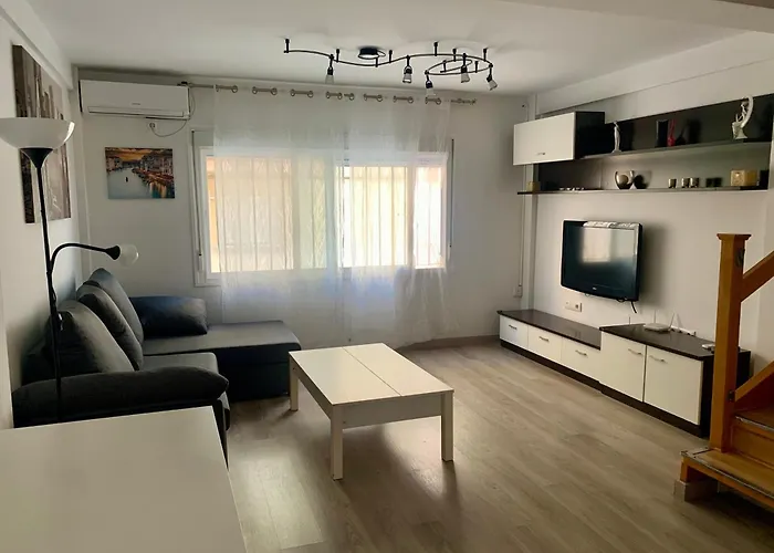 Apartamento Duplex A 3 Minutos De Playa De La Victoria Cádiz