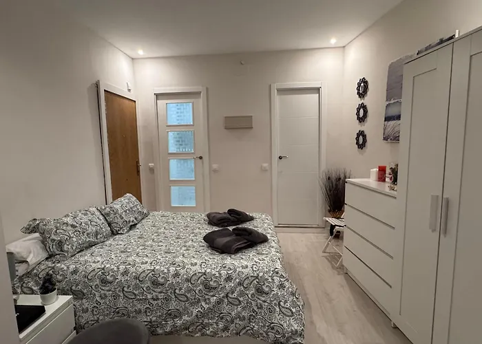 Apartamento La Joya De La Caleta. A 60 Mts Playa. Cádiz