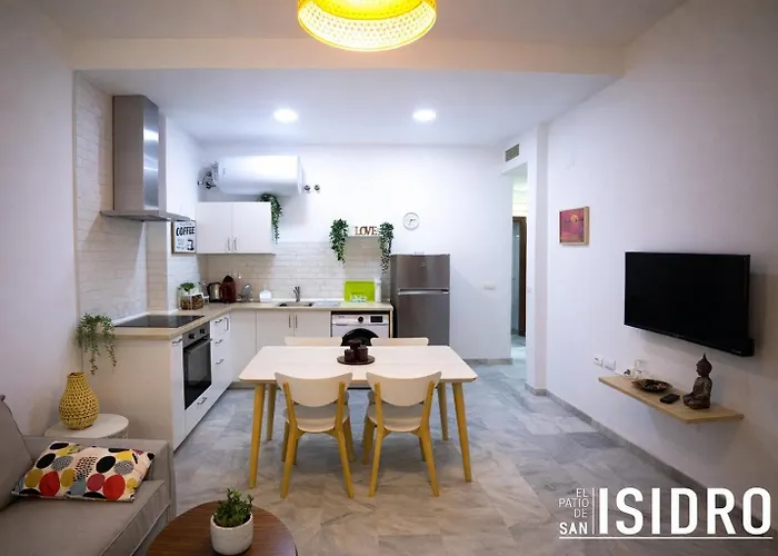 Apartamento El patio de San Isidro by Gades Gestión Cádiz