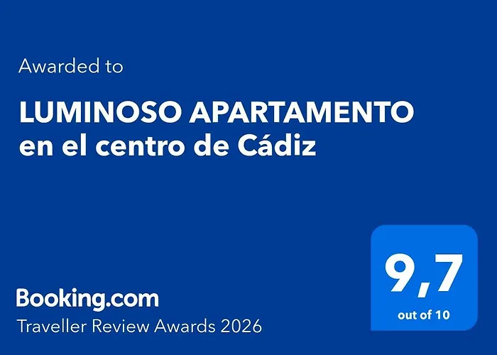 LUMINOSO APARTAMENTO en el centro de Cádiz