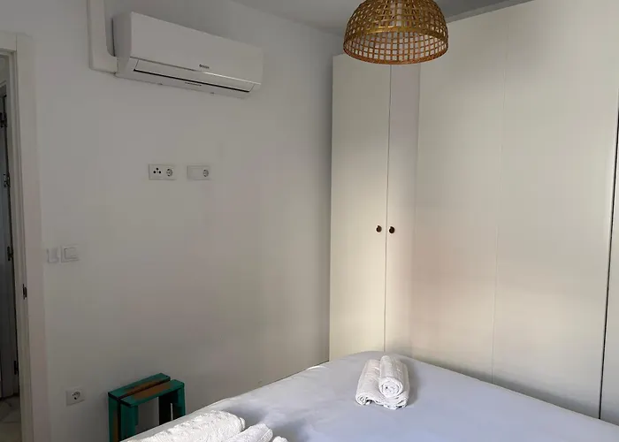 Apartamento Ático con terraza junto a la playa de La Caleta Cádiz
