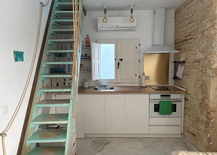 Apartamento Ático con terraza junto a la playa de La Caleta Cádiz