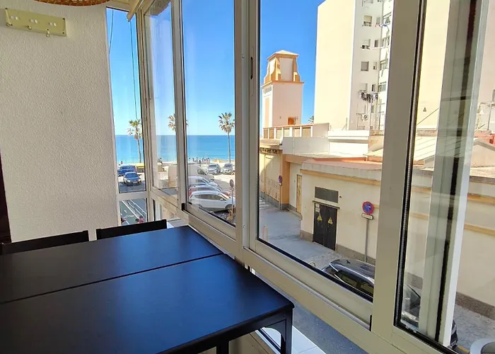 Cádiz Beach&Kids - free parking - sea views