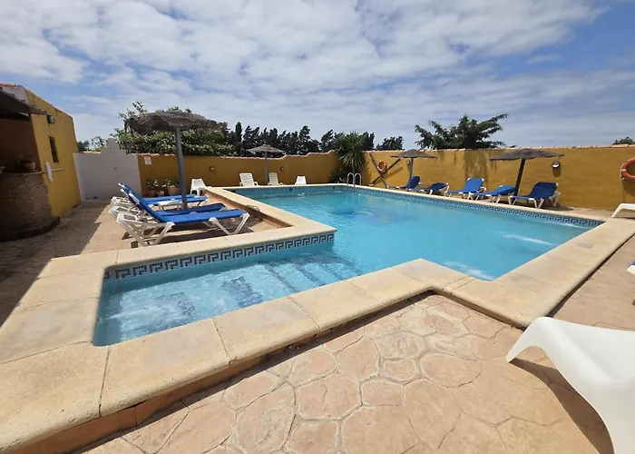 Estudios con piscina compartida en Complejo Rural el Mayorazgo Cádiz