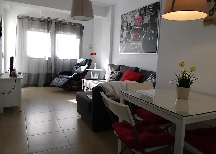 Apartamento Fernandez Ladreda con Acceso Directo a la Playa y a cinco minutos andando del Centro Cádiz