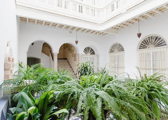 Apartamentos La Botanica, Cádiz