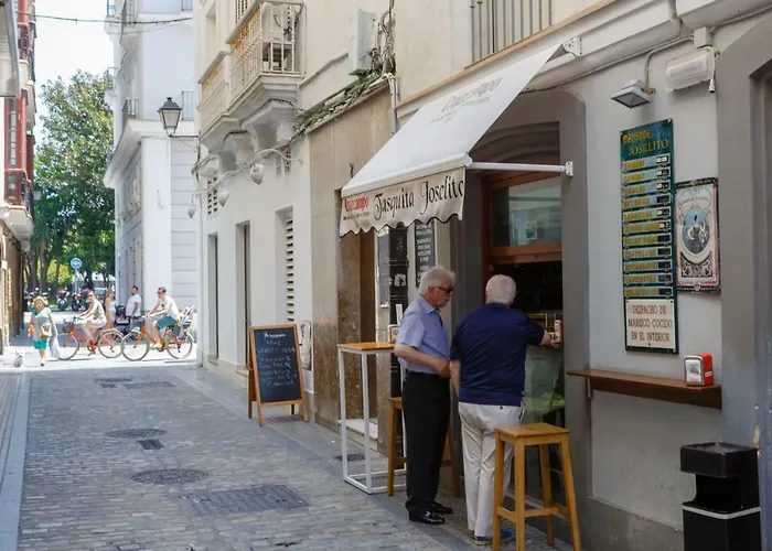 La Sorpresa del GENOVES by Cadiz4Rentals