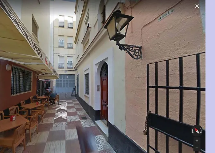 Apartamento en pleno centro de Cadiz con parking economico