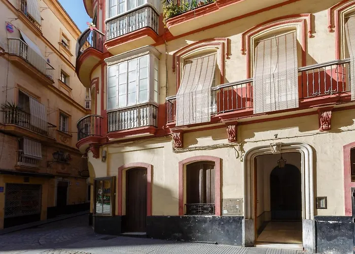 Casa Del COLECCIONISTA by Cadiz4Rentals